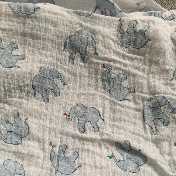 Set of 2 swaddles Adorable Blue and Yellow Animal Print Kids baby Blankets - Picture 3 of 6